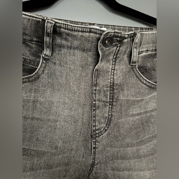 Tribal Gray Skinny Jeans with Distressed Look - Picture 8 of 9